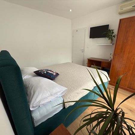 Apartmani Stambuk Jelsa  Exterior foto