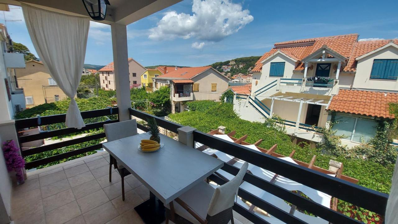 Apartmani Stambuk Jelsa  Exterior foto