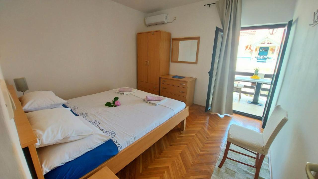 Apartmani Stambuk Jelsa  Exterior foto
