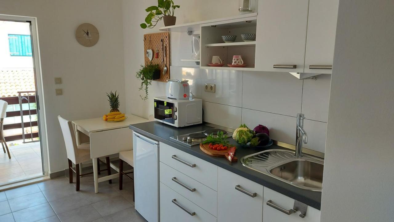 Apartmani Stambuk Jelsa  Exterior foto