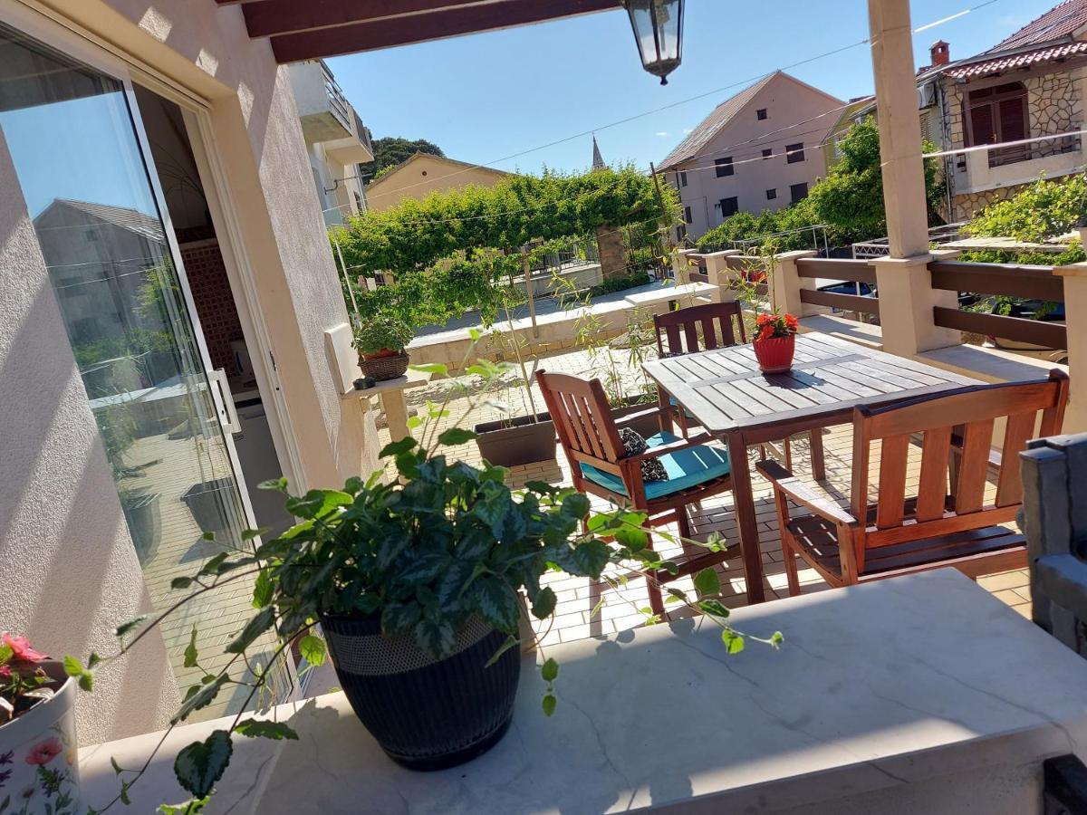 Apartmani Stambuk Jelsa  Exterior foto