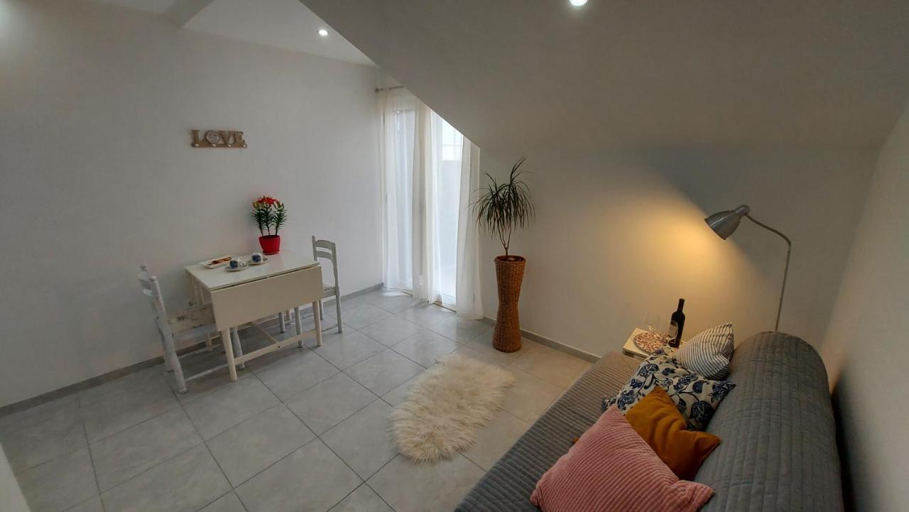 Apartmani Stambuk Jelsa  Exterior foto