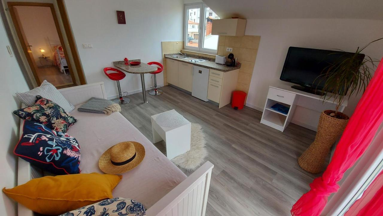 Apartmani Stambuk Jelsa  Exterior foto